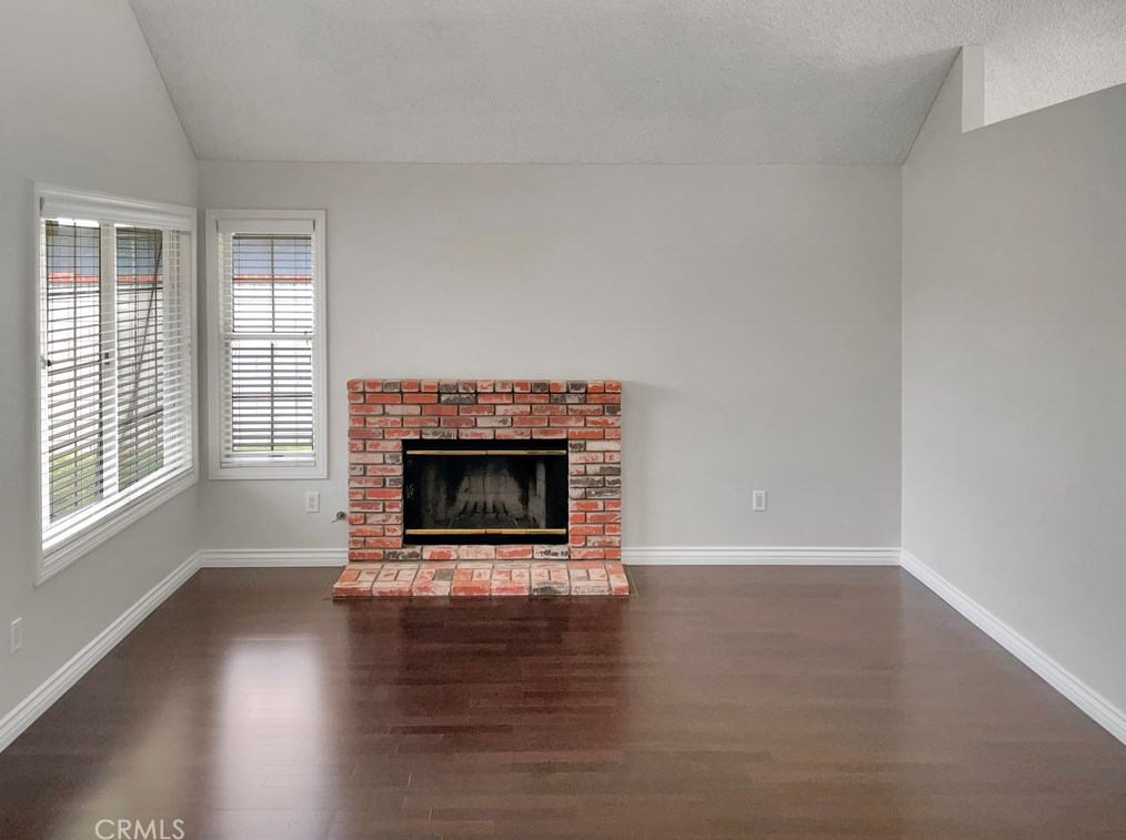 10057 Zinfandel Ln, Riverside CA  92509-2531 exterior