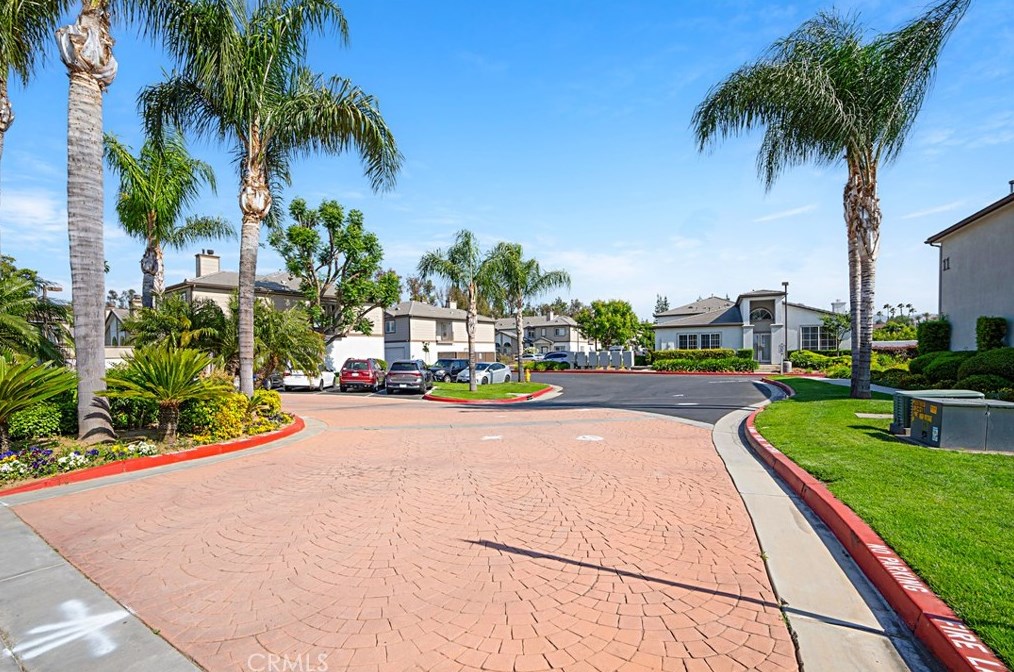 1555 Orange Ave, Redlands CA  92373-1447 exterior