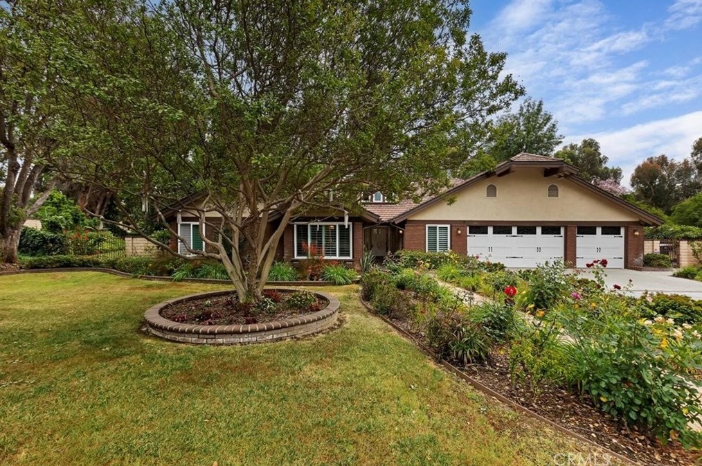 1382 Rimroad, Riverside CA  92506-5558 exterior