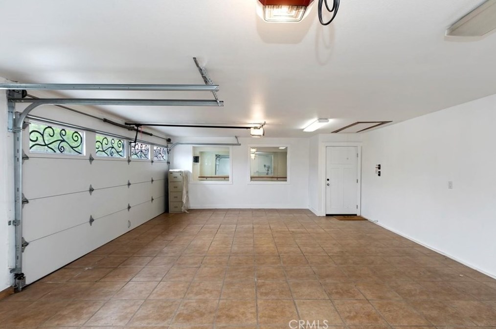 1382 Rimroad, Riverside CA  92506-5558 exterior