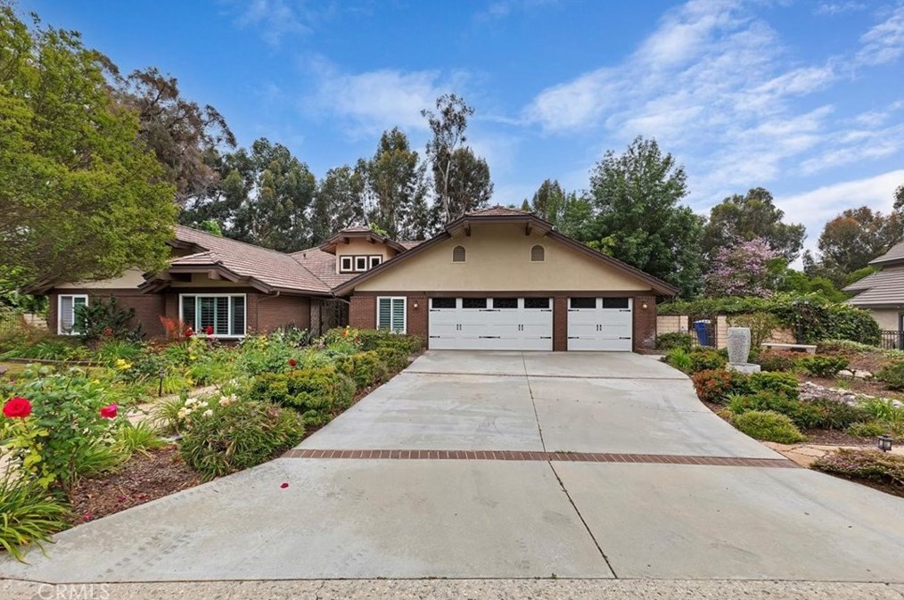 1382 Rimroad, Riverside CA  92506-5558 exterior