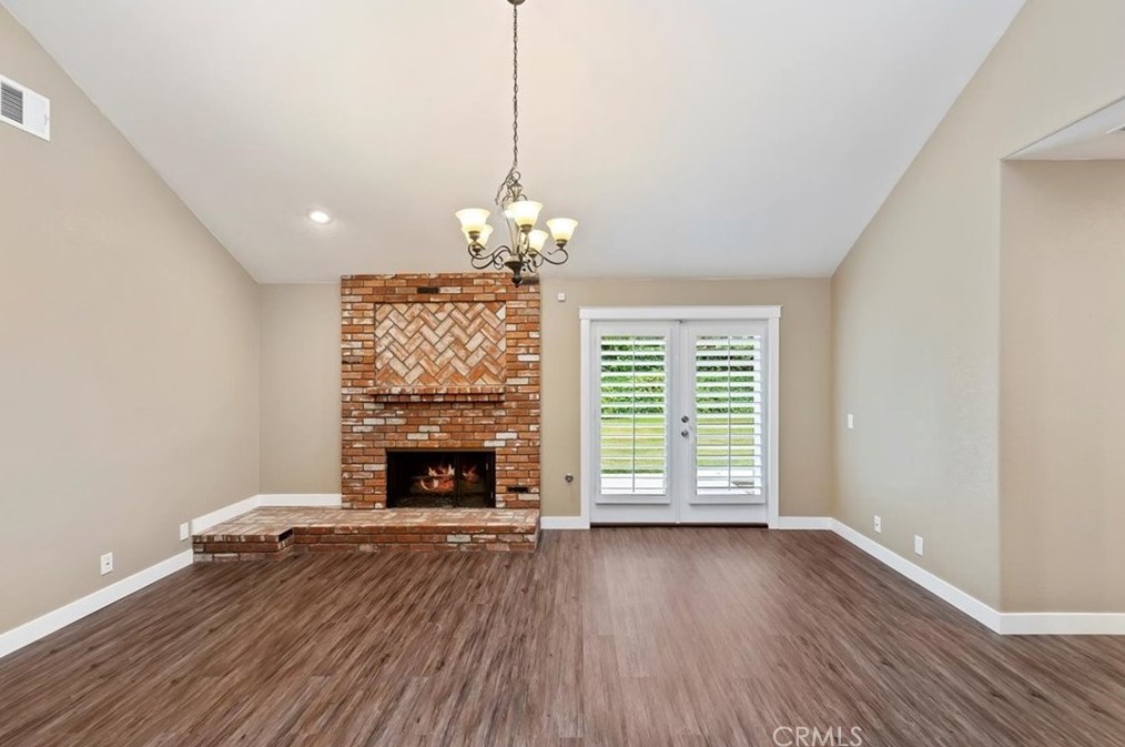 1382 Rimroad, Riverside CA  92506-5558 exterior