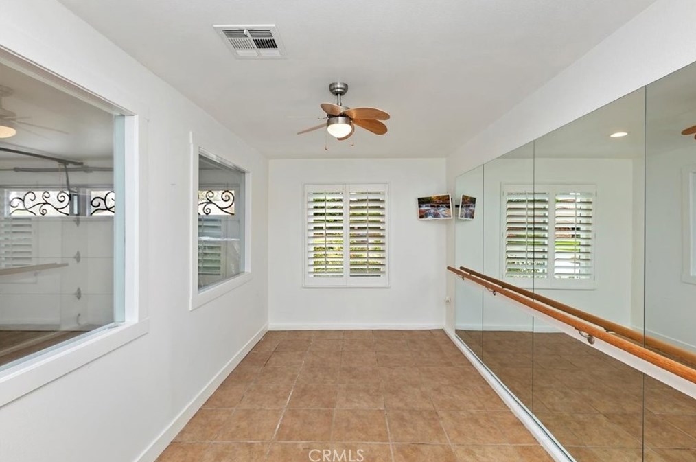 1382 Rimroad, Riverside CA  92506-5558 exterior