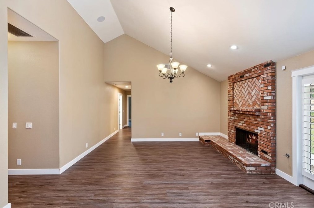 1382 Rimroad, Riverside CA  92506-5558 exterior