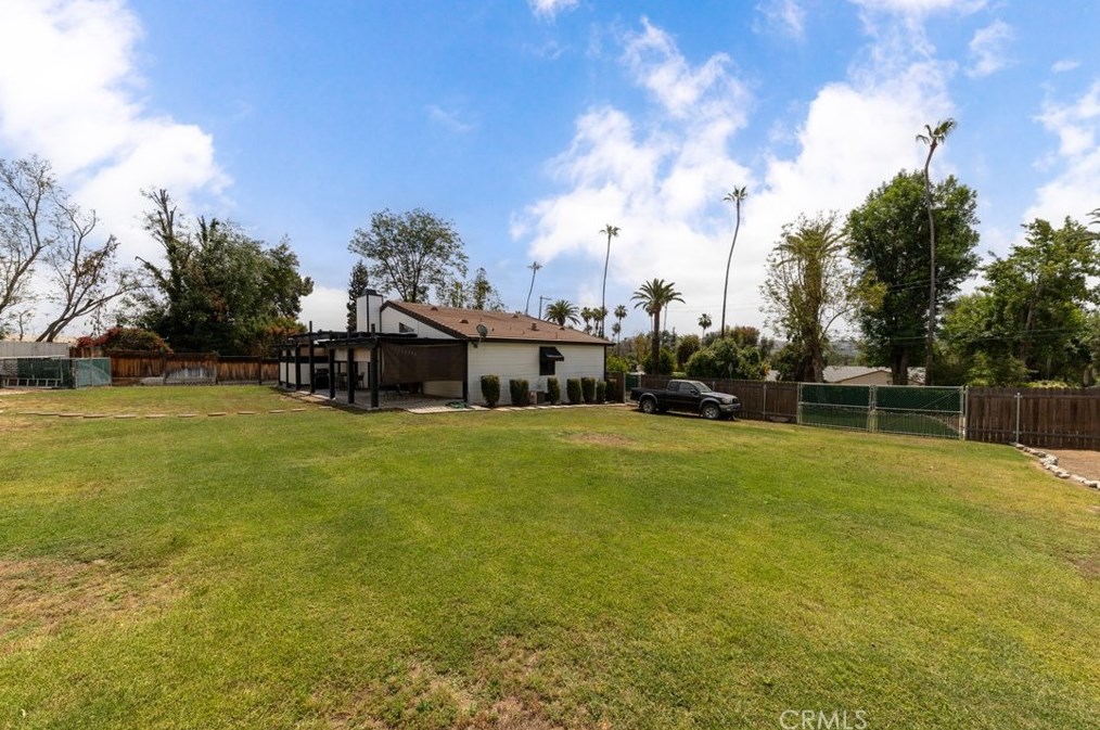 2957 Mcallister St, Riverside CA  92503-6112 exterior