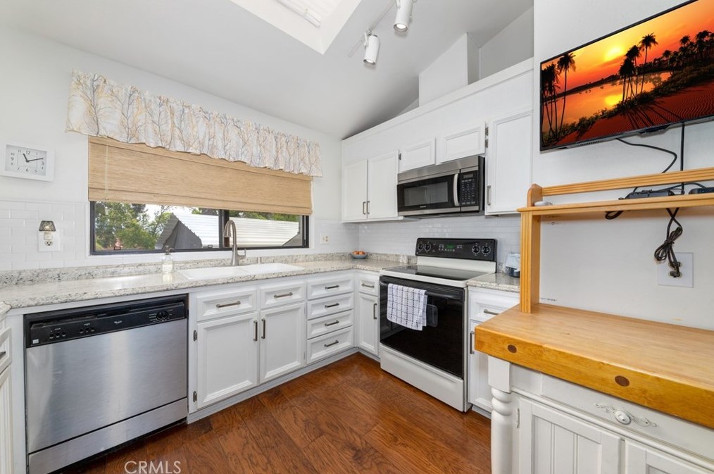 2957 Mcallister St, Riverside CA  92503-6112 exterior