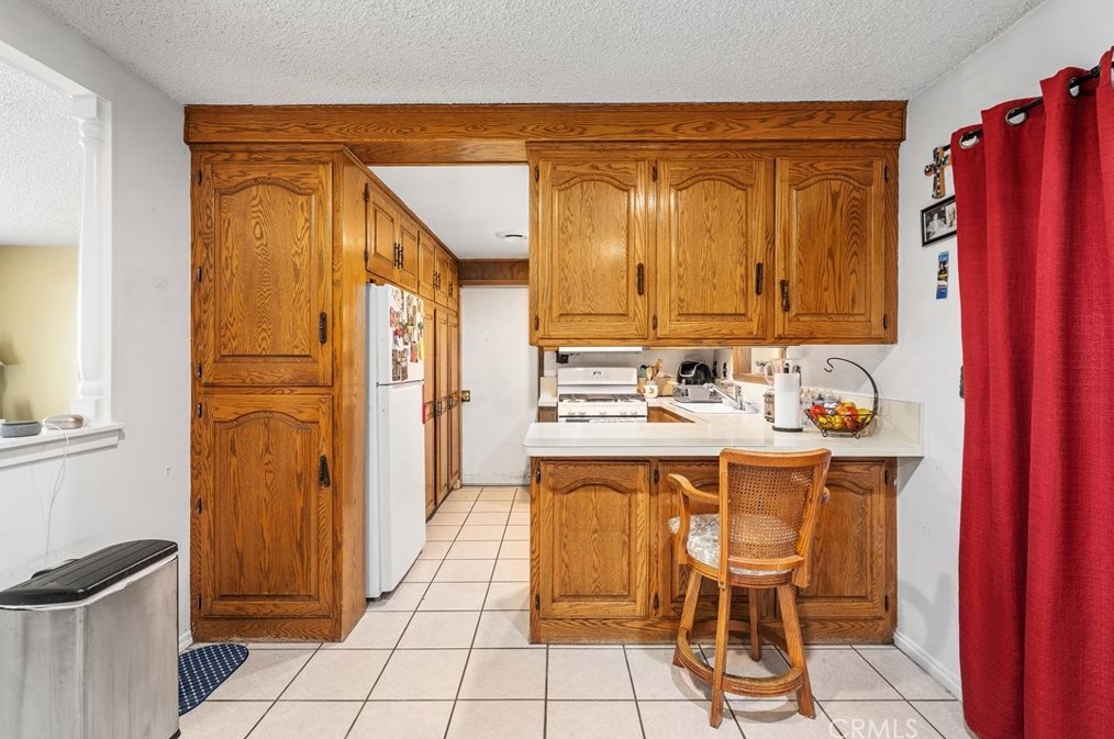 845 Imperial Ave, Ontario CA  91764-3623 exterior