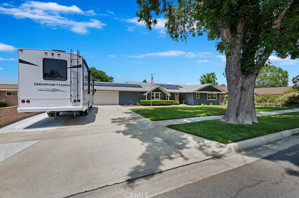 5445 Pinehurst Dr, Riverside CA  92504-1349 exterior