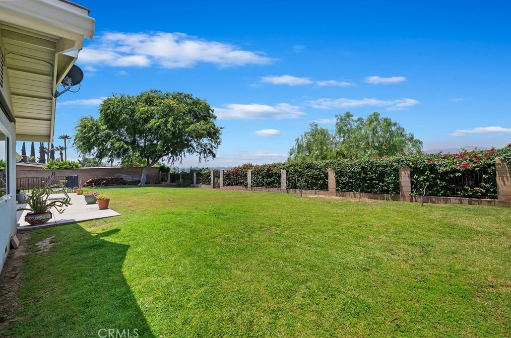 5445 Pinehurst Dr, Riverside CA  92504-1339 exterior