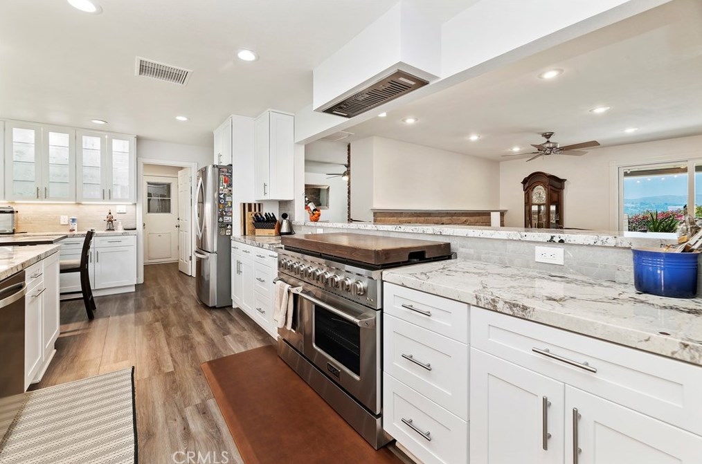 5445 Pinehurst Dr, Riverside CA  92504-1339 exterior