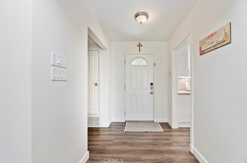 5445 Pinehurst Dr, Riverside CA  92504-1339 exterior