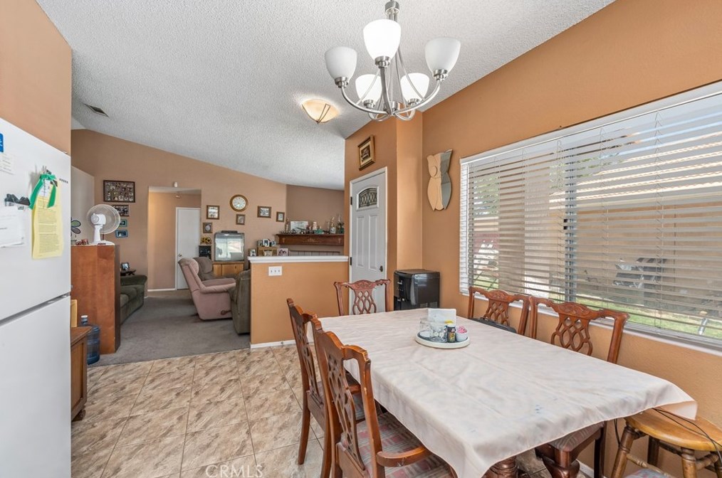 12472 Bridgewood Ln, Victorville CA  92395-8847 exterior