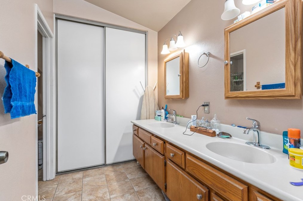 12472 Bridgewood Ln, Victorville CA  92395-8847 exterior