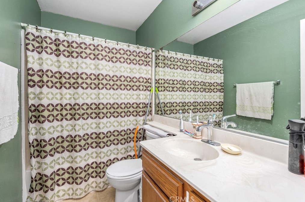 12472 Bridgewood Ln, Victorville CA  92395-8847 exterior