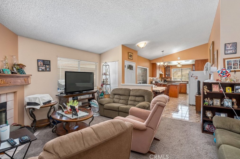 12472 Bridgewood Ln, Victorville CA  92395-8847 exterior