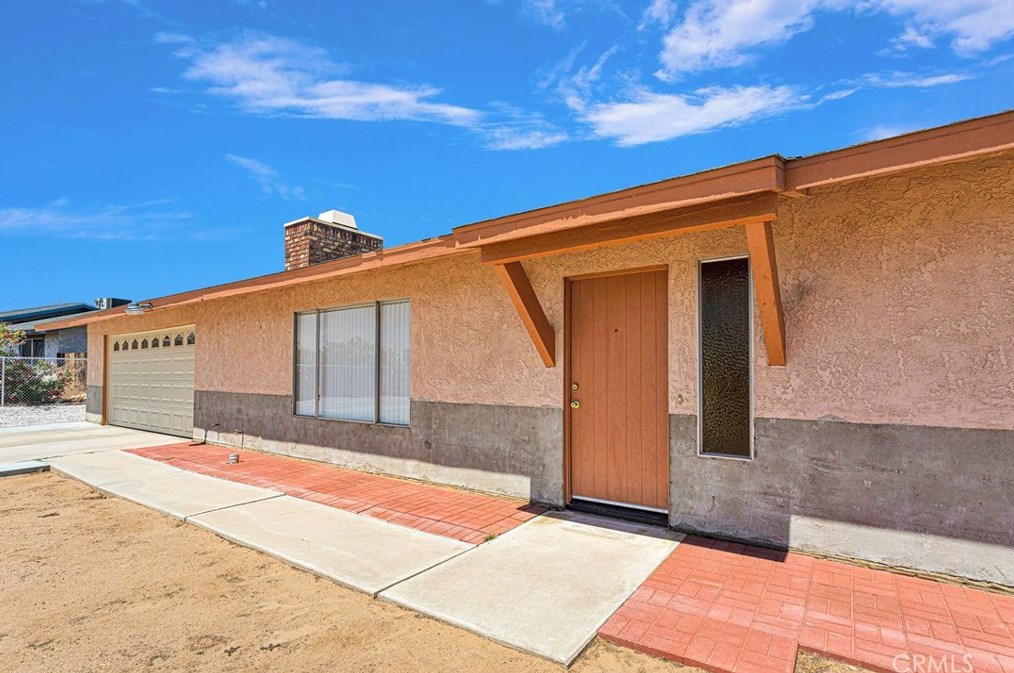 12950 El Rio Rd, Victorville CA  92392-9629 exterior