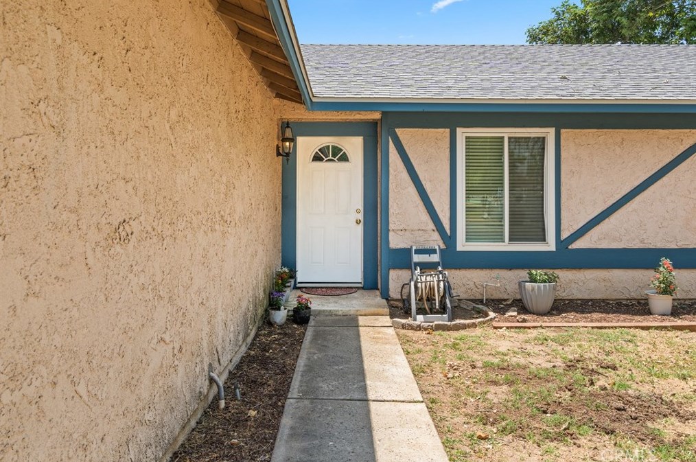 10 Ford St, Redlands CA  92374-6328 exterior