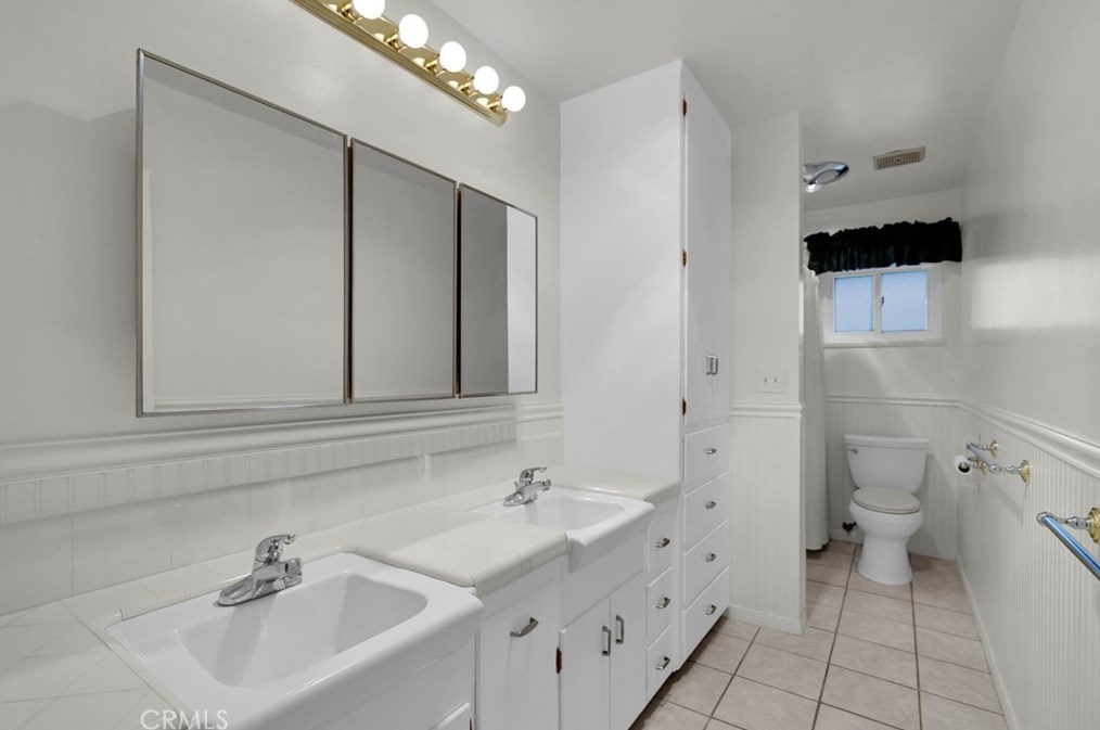 5035 Carlingford Ave, Riverside CA  92504-1311 exterior