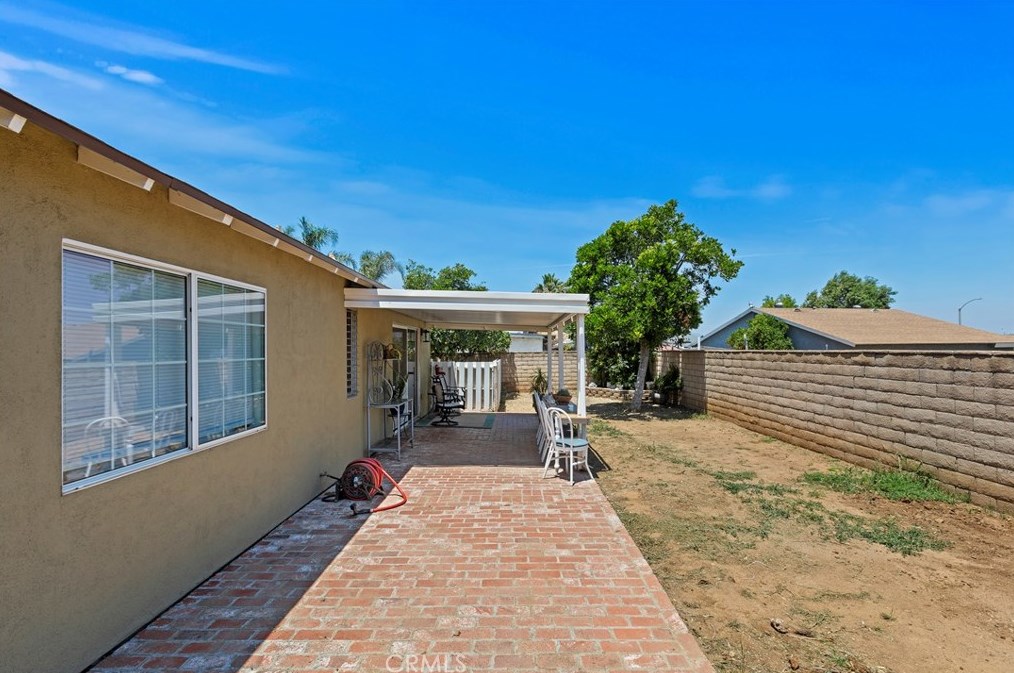 6920 Dorinda Dr, Riverside CA  92503-1145 exterior