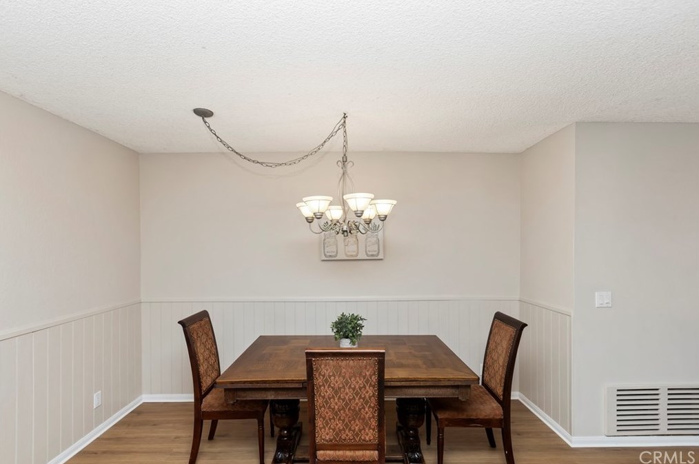 6920 Dorinda Dr, Riverside CA  92503-1145 exterior