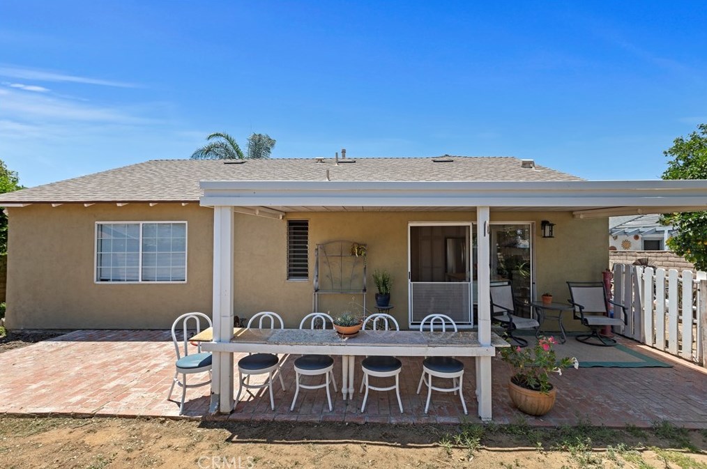 6920 Dorinda Dr, Riverside CA  92503-1145 exterior