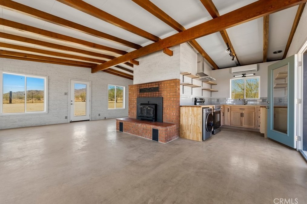 2633 Kickapoo Trl, Yucca Valley CA 92285-3419 exterior