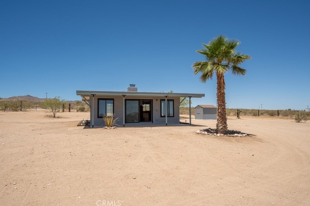 2633 Kickapoo Trl, Yucca Valley CA 92285-3419 exterior