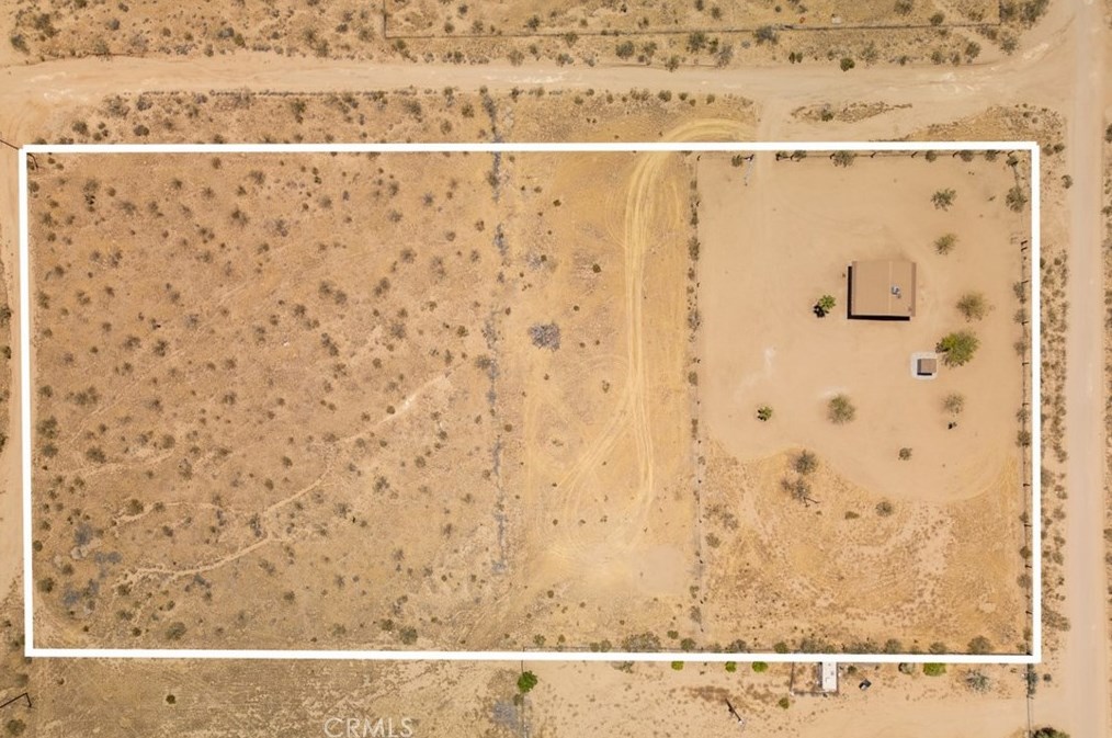 2633 Kickapoo Trl, Yucca Valley CA 92285-3419 exterior