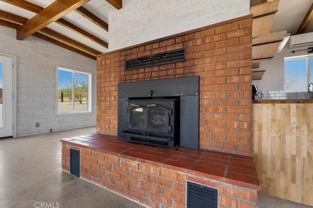 2633 Kickapoo Trl, Yucca Valley CA 92285-3419 exterior