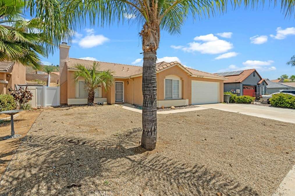 31670 Willow View Pl, Lake Elsinore CA  92532-0401 exterior