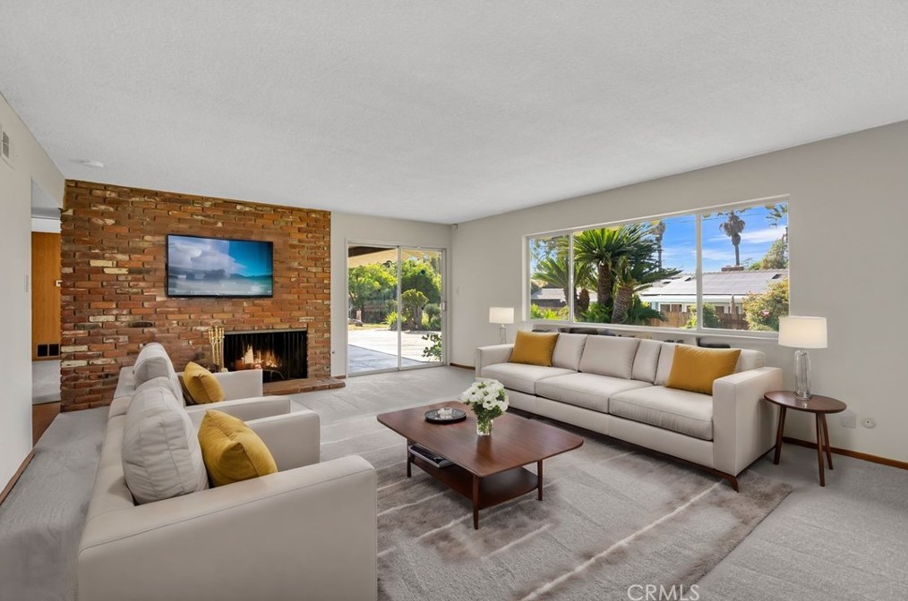 1961 Wetherly Way, Riverside CA 92506-3564 exterior