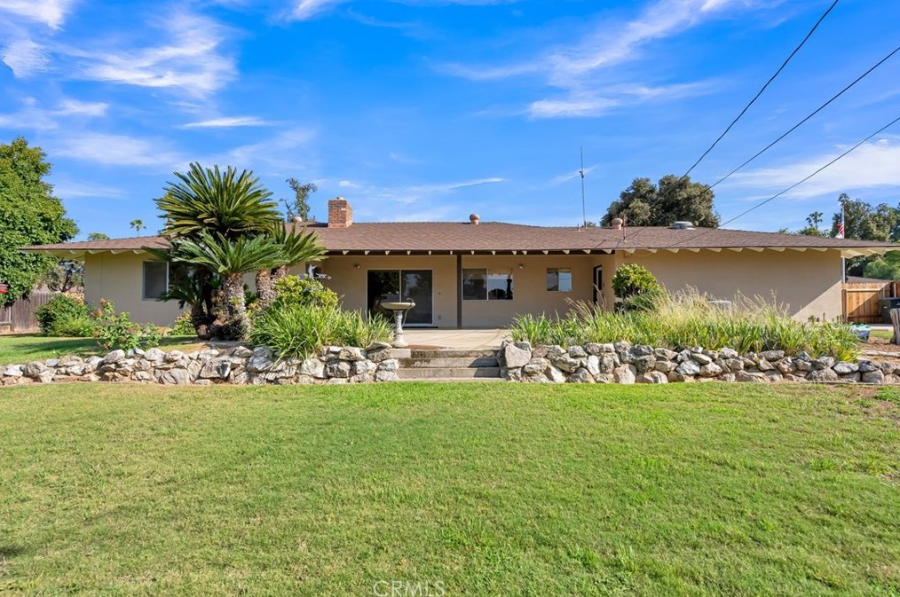 1961 Wetherly Way, Riverside CA 92506-3564 exterior