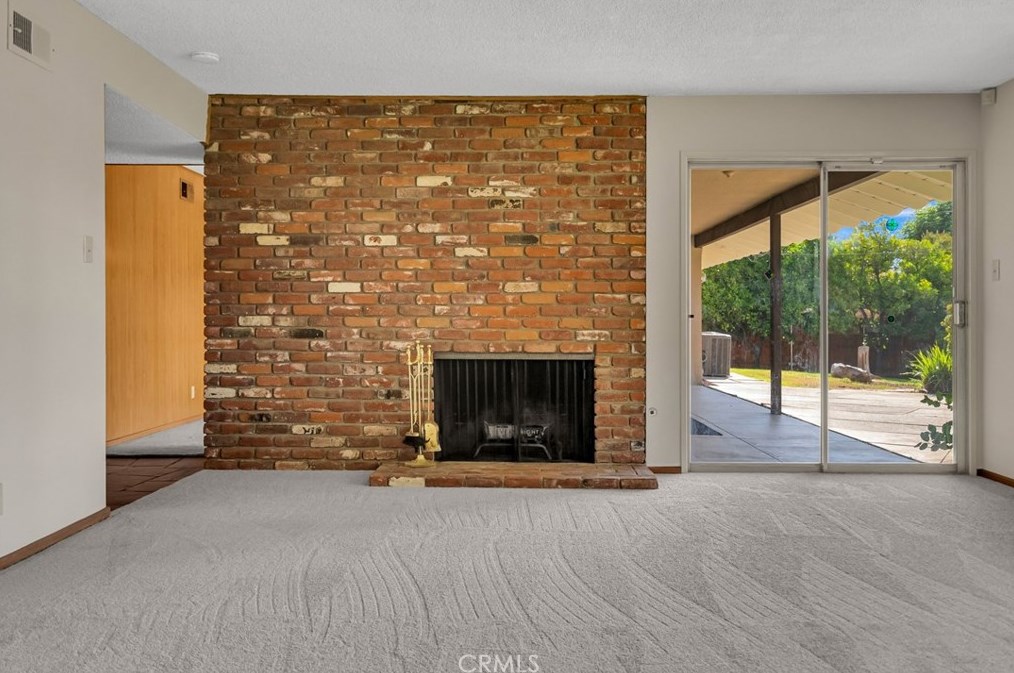 1961 Wetherly Way, Riverside CA 92506-3564 exterior