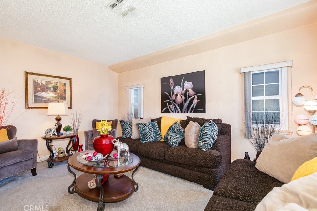8635 Haas Ave, Los Angeles CA  90047-3220 exterior