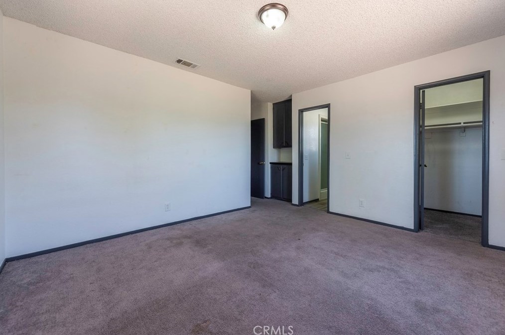 14524 Willow St, Hesperia CA  92345-2725 exterior