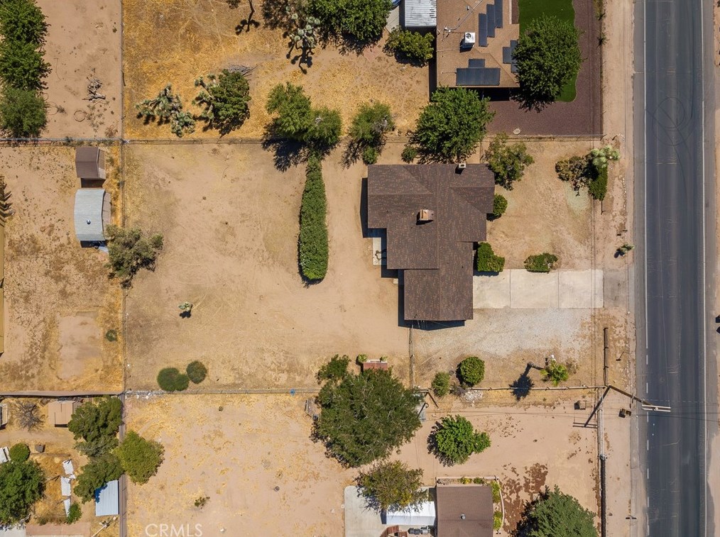 14524 Willow St, Hesperia CA  92345-2725 exterior