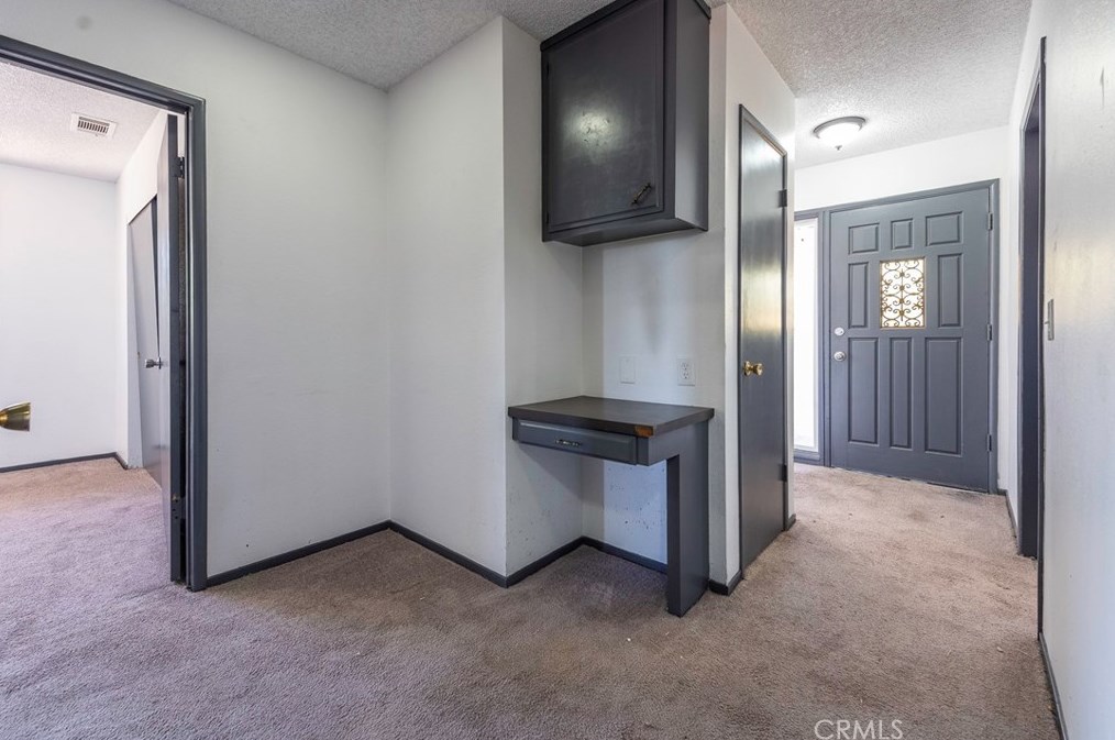 14524 Willow St, Hesperia CA  92345-2725 exterior