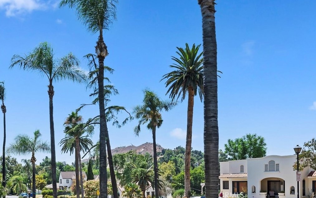 3014 Pine St, Riverside CA  92501-2364 exterior