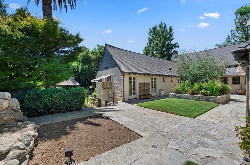 3014 Pine St, Riverside CA  92501-2364 exterior