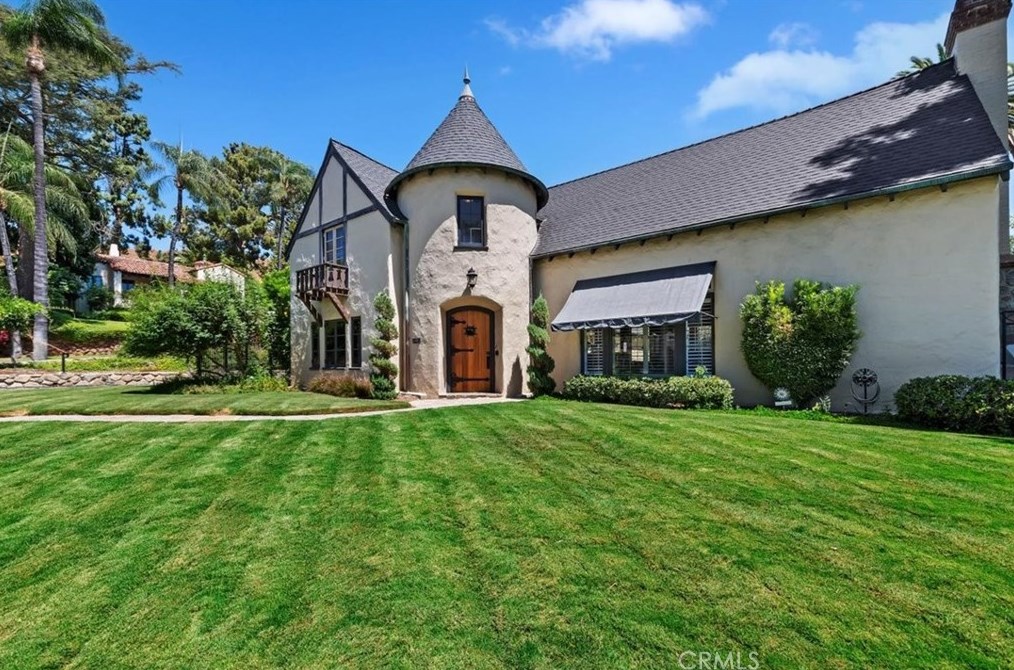 3014 Pine St, Riverside CA  92501-2364 exterior