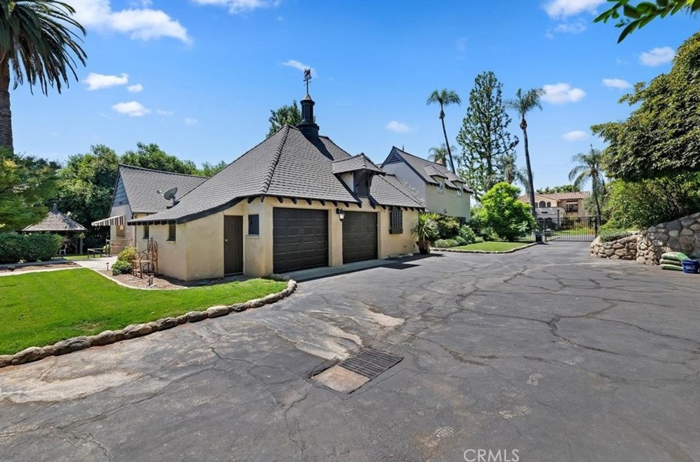 3014 Pine St, Riverside CA  92501-2364 exterior