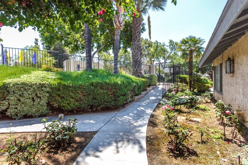 2891 Canyon Crest Dr, Riverside CA  92507-2900 exterior
