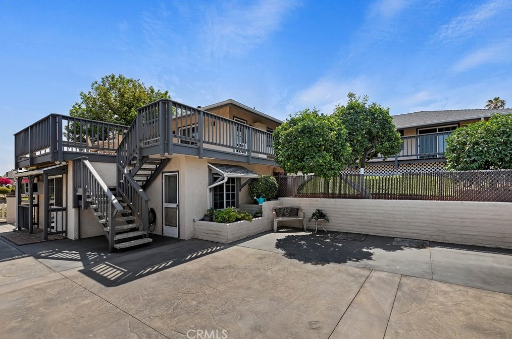 16229 Sunset Trl, Riverside CA  92506-5844 exterior