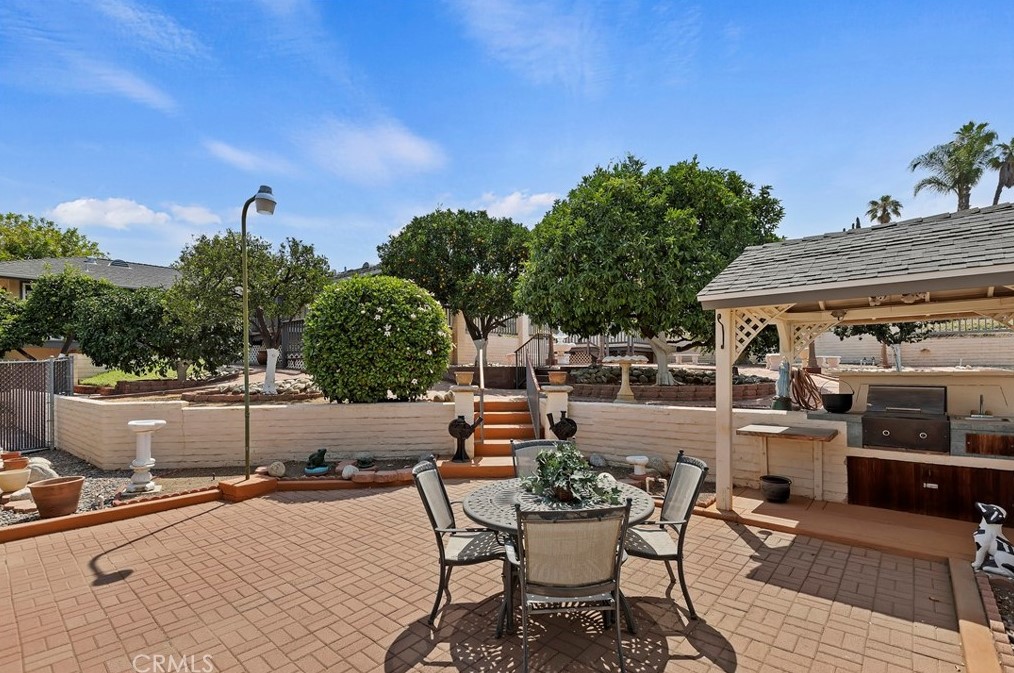 16229 Sunset Trl, Riverside CA  92506-5844 exterior