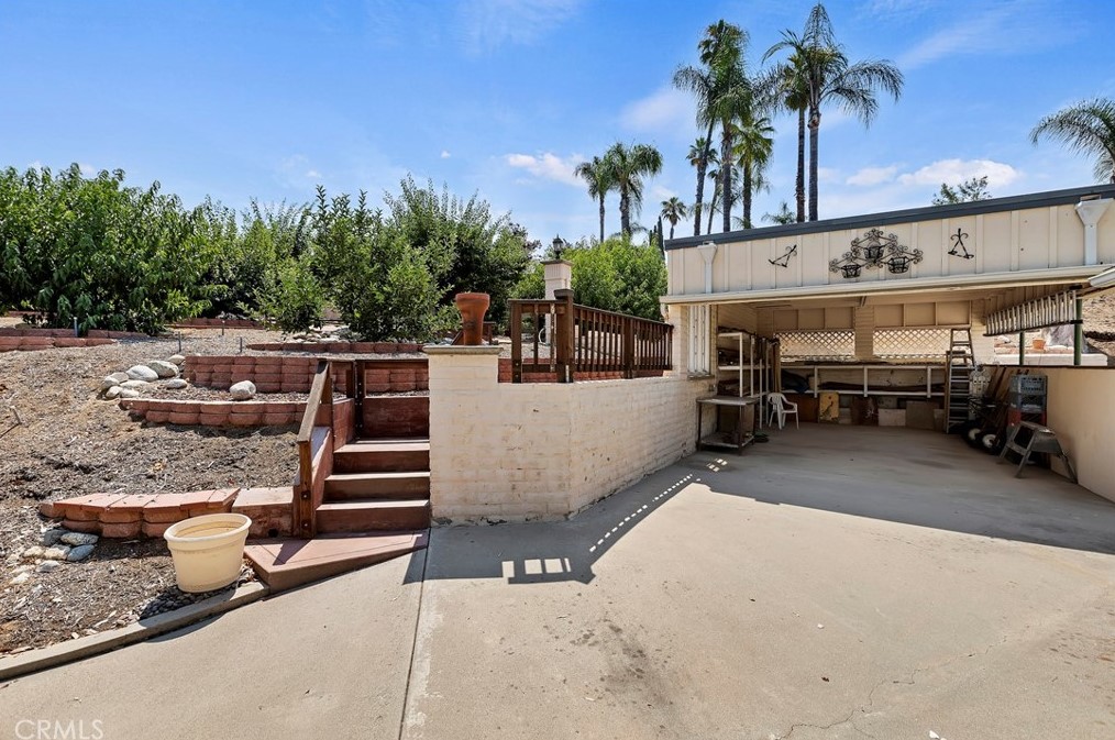 16229 Sunset Trl, Riverside CA  92506-5844 exterior