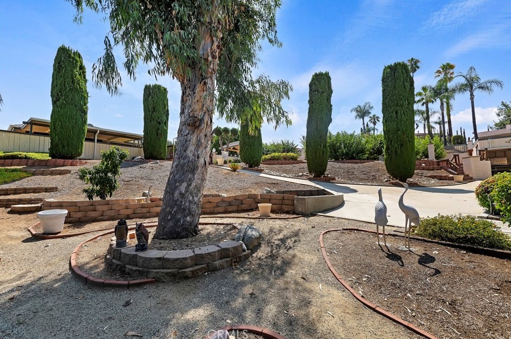 16229 Sunset Trl, Riverside CA  92506-5844 exterior