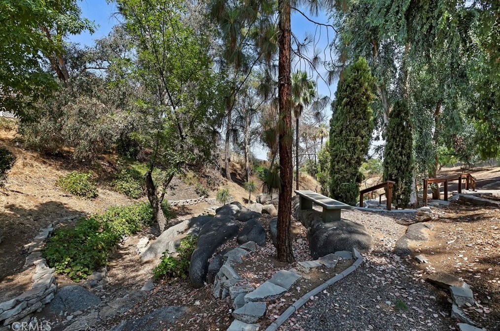 16229 Sunset Trl, Riverside CA  92506-5844 exterior