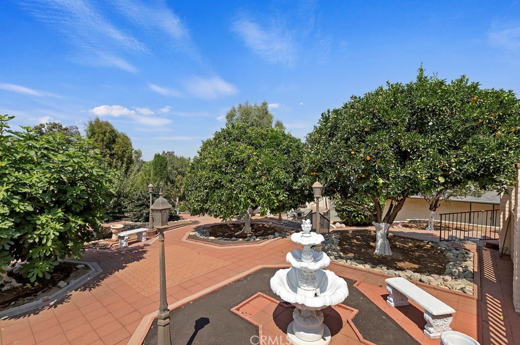 16229 Sunset Trl, Riverside CA  92506-5844 exterior