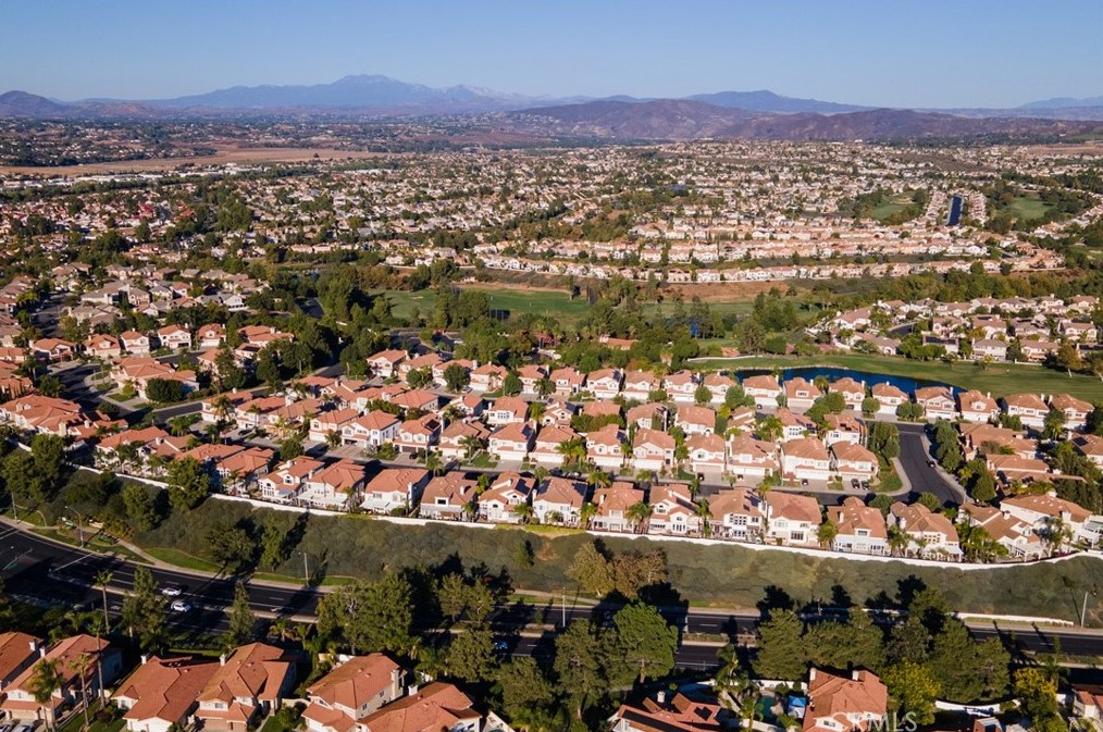 45417 Camino Monzon, Temecula CA 92592-1301 exterior