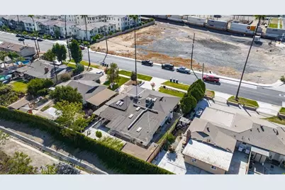 9279 Indiana Avenue, Riverside, CA 92503 - Photo 11